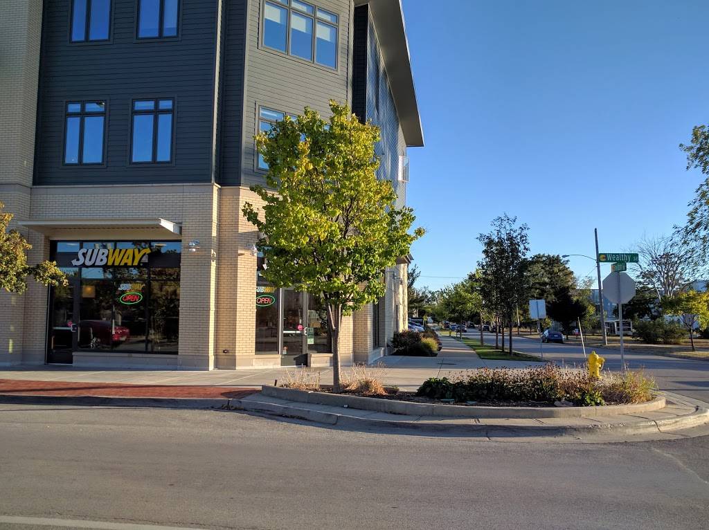 Subway | restaurant | 100 Wealthy St SE, Grand Rapids, MI 49503, USA | 6163233924 OR +1 616-323-3924