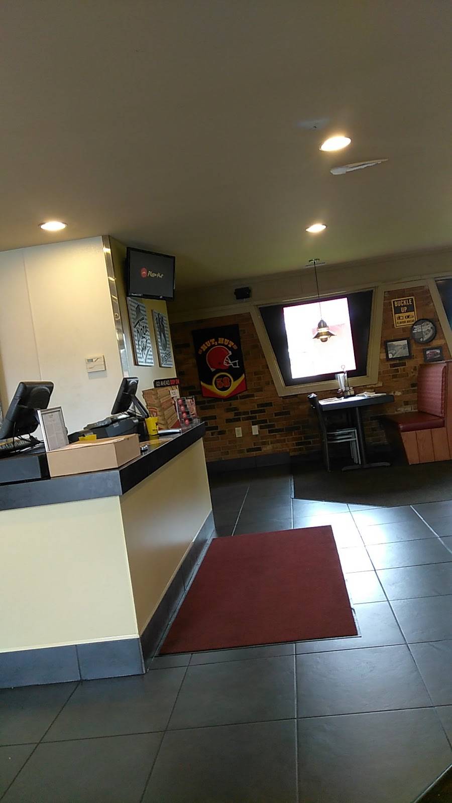 Pizza Hut | restaurant | 2201 N Verity Pkwy, Middletown, OH 45042, USA | 5134243278 OR +1 513-424-3278