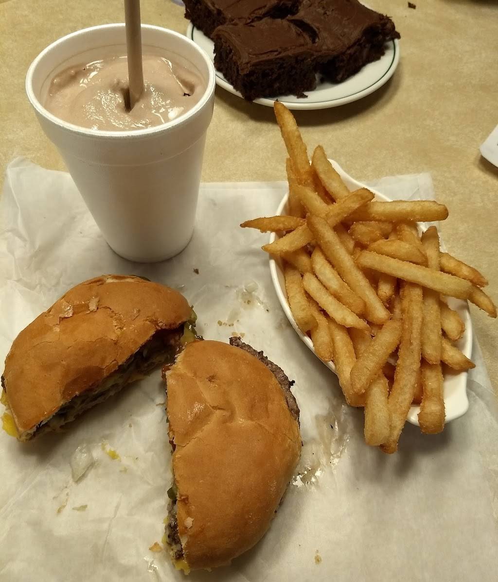 Krolls West | restaurant | 1990 S Ridge Rd, Ashwaubenon, WI 54304, USA | 9204971111 OR +1 920-497-1111