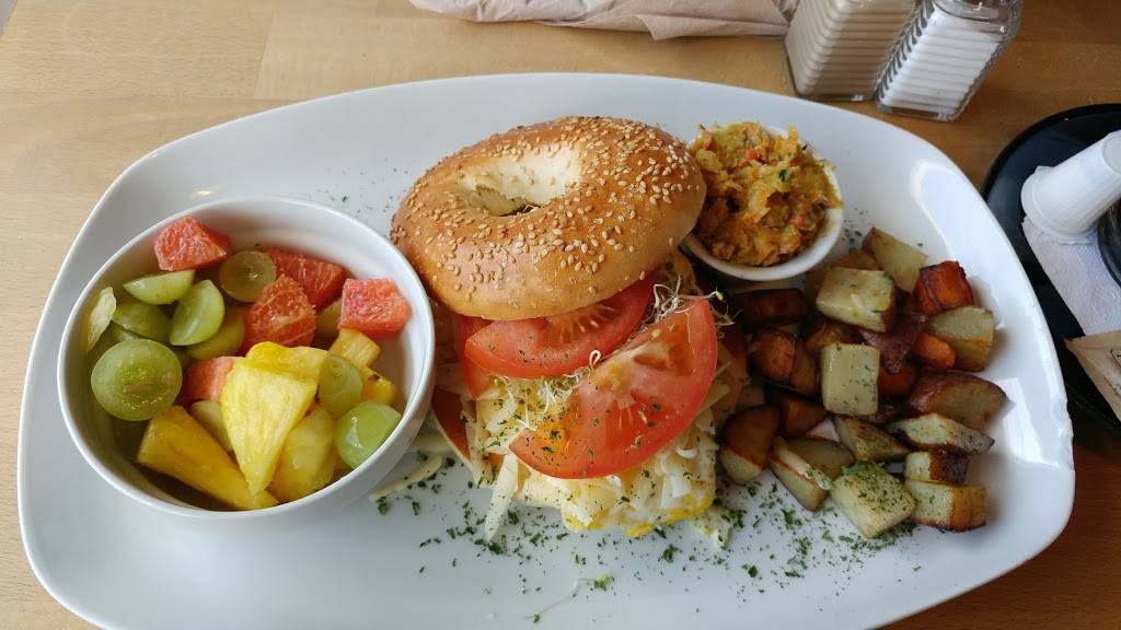 Petit Cafe Du Nord | restaurant | 1120 Rue Prospect, Sherbrooke, QC J1H 1B4, Canada | 8193484177 OR +1 819-348-4177