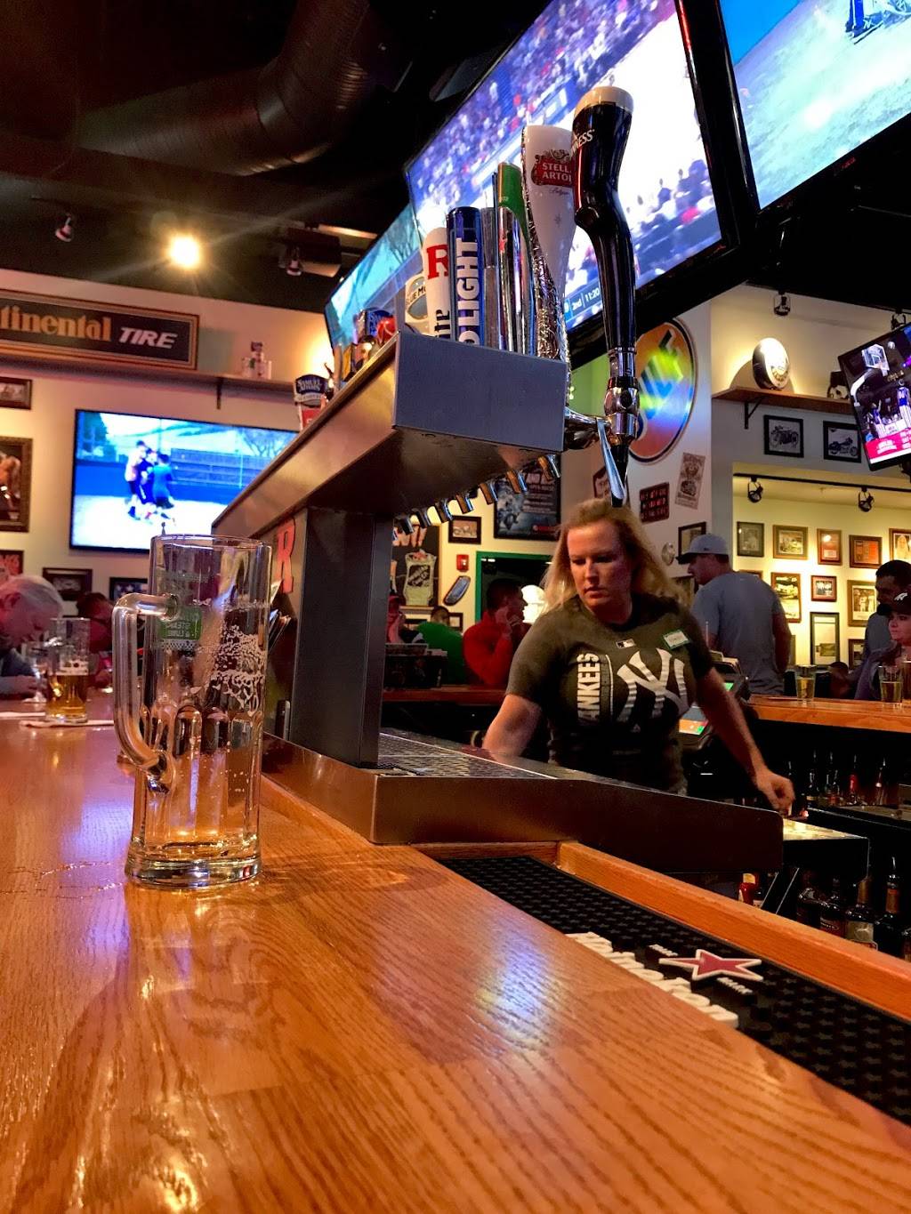 Quaker Steak & Lube | restaurant | 561 US Route 1, Edison, NJ 08817, USA | 7327779464 OR +1 732-777-9464