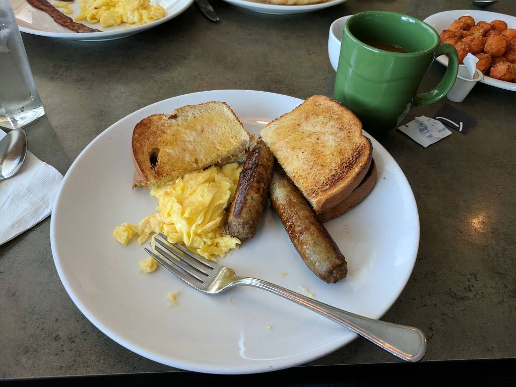 Dimitris Restaurant | restaurant | 6334 W Saginaw Hwy, Lansing, MI 48917, USA | 5173236867 OR +1 517-323-6867