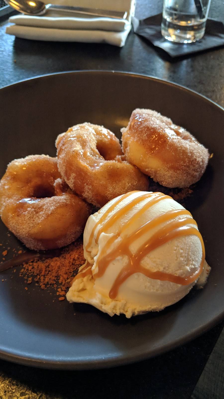 oak laguna beach | restaurant | 1100 S Coast Hwy #202, Laguna Beach, CA 92651, USA | 9499403010 OR +1 949-940-3010