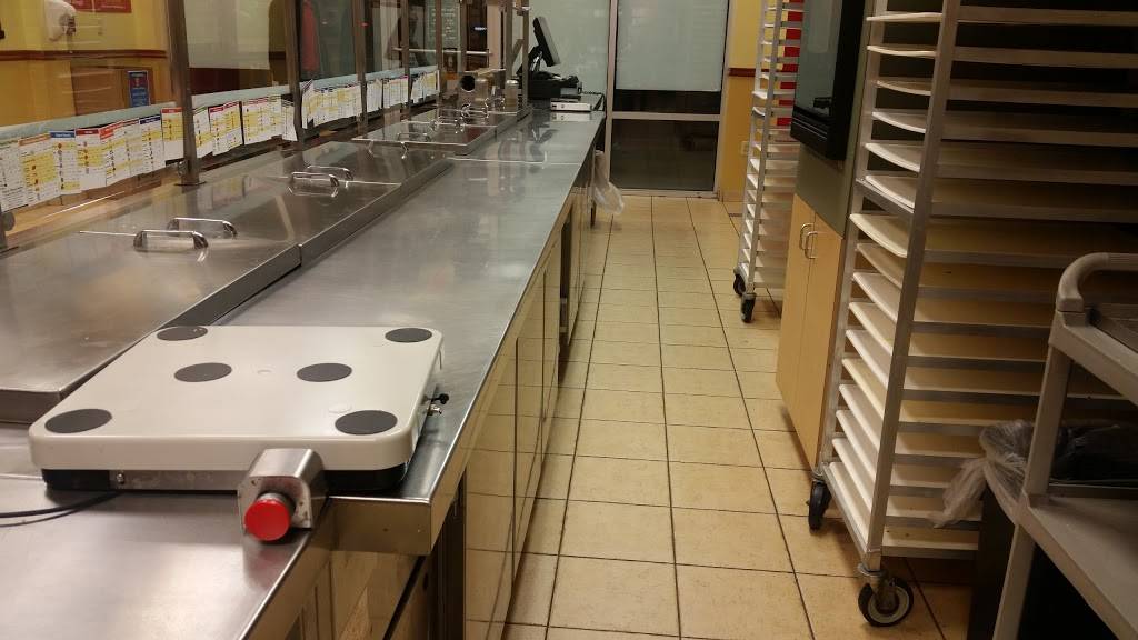 Papa Murphys Take N Bake Pizza | meal takeaway | 3049 West MLK, Fayetteville, AR 72704, USA | 4795825533 OR +1 479-582-5533