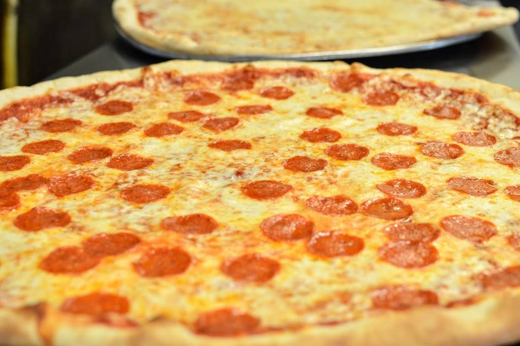 Da Vincis Pizza | restaurant | 5700 University Pointe Blvd, Charlotte, NC 28262, USA | 7049006951 OR +1 704-900-6951