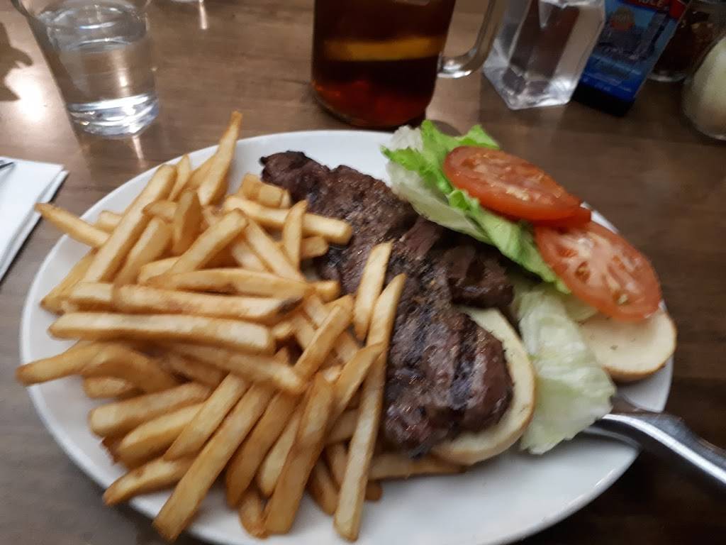 Bobs Place | restaurant | 121 Lock St E, Dunnville, ON N1A 1J6, Canada | 9057747463 OR +1 905-774-7463