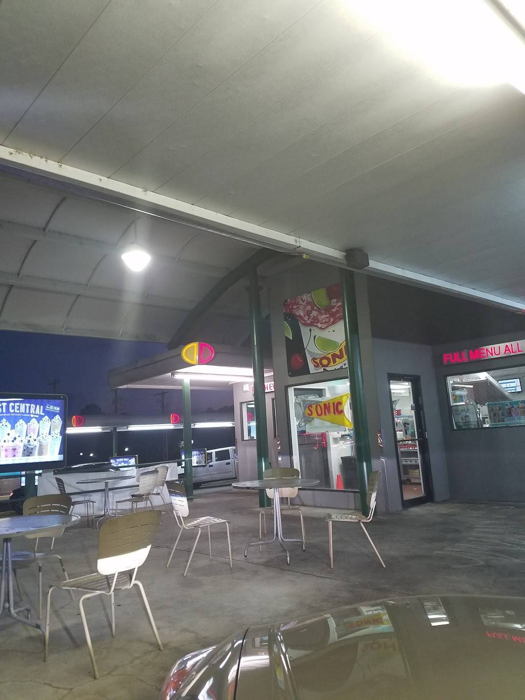 Sonic Drive-In | restaurant | 1801 Judson Rd, Longview, TX 75605, USA | 9037587961 OR +1 903-758-7961