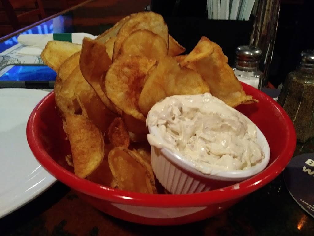 Harwich Tavern | restaurant | 77 MA-28 W, West Harwich, MA 02671, USA | 7742370316 OR +1 774-237-0316