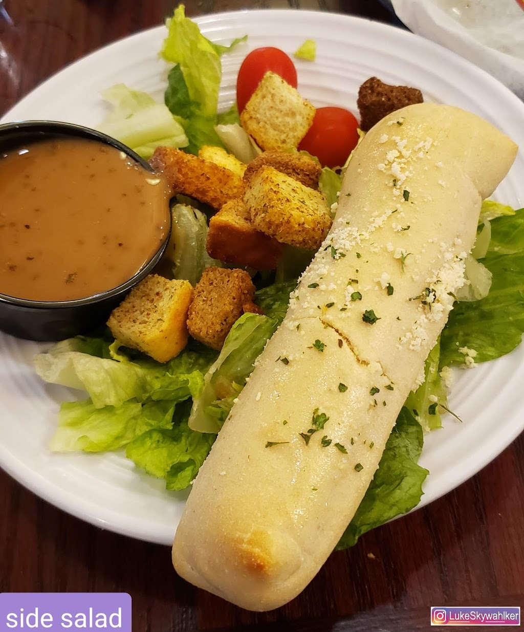 Fiddlestiks Food & Spirits Company | restaurant | 8945 US-36, Hannibal, MO 63401, USA | 5734060493 OR +1 573-406-0493