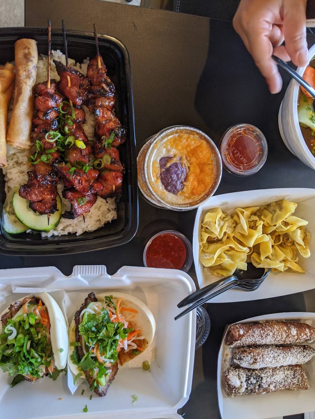 Wok with Ray | restaurant | 23121 Lyons Ave, Santa Clarita, CA 91321, USA | 6613839298 OR +1 661-383-9298