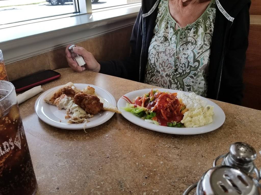 Quad City Pizza Company - Moline | restaurant | 2724 Avenue of the Cities, Moline, IL 61265, USA | 3097975600 OR +1 309-797-5600