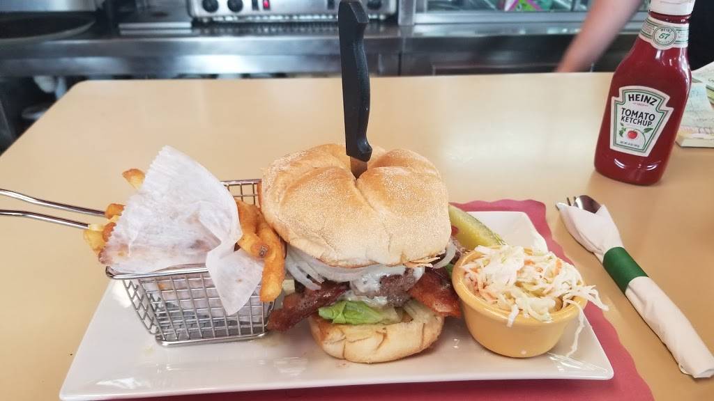 Frankies Waffles And Burgers | bakery | 565 US-6, Mahopac, NY 10541, USA | 8456212527 OR +1 845-621-2527