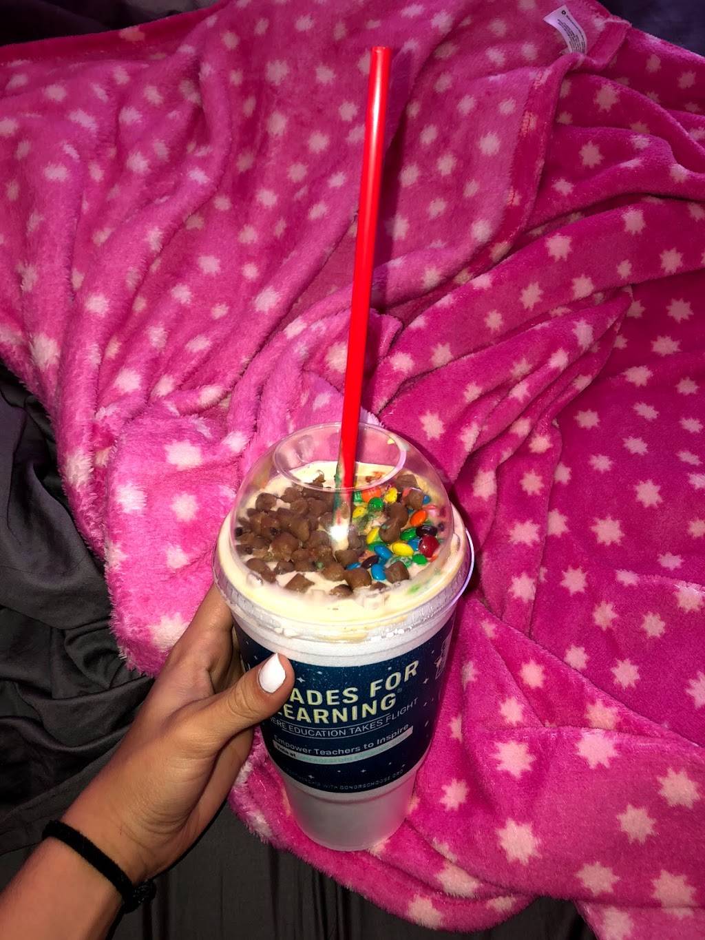 Sonic Drive-In | restaurant | 189-237 Springfield Ave, Newark, NJ 07103, USA | 9736930025 OR +1 973-693-0025