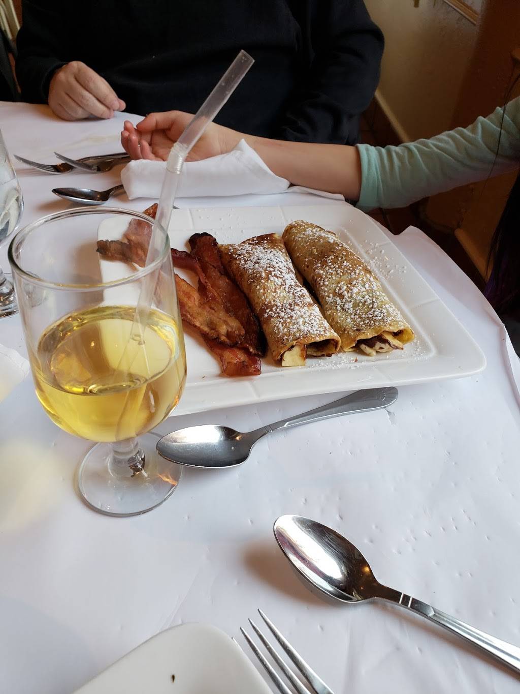 Seventh Street Cafe | restaurant | 126 7th St, Garden City, NY 11530, USA | 5167477575 OR +1 516-747-7575