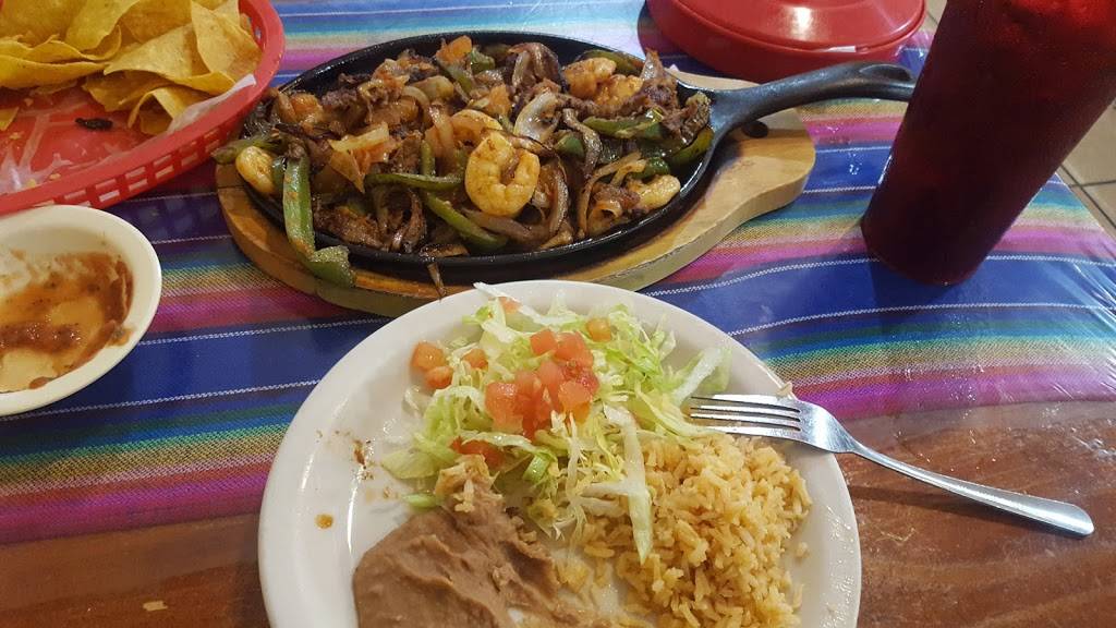 Taqueria La Finca | restaurant | 2640 W Main St, Port Lavaca, TX 77979, USA | 3615526515 OR +1 361-552-6515