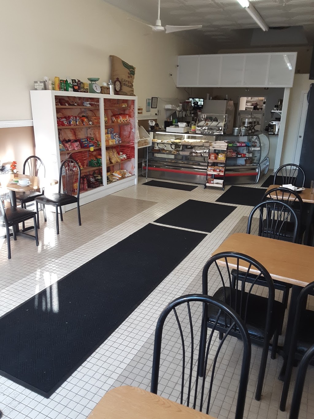 Villa Brasil Cafe | cafe | 1944 Park St, Hartford, CT 06106, USA | 8602332233 OR +1 860-233-2233