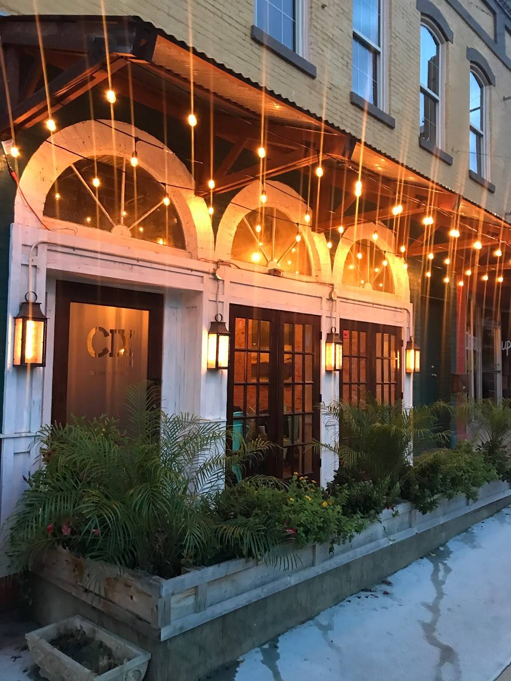 109 Main | restaurant | 109 E Main St, Batesville, AR 72501, USA | 8705698000 OR +1 870-569-8000