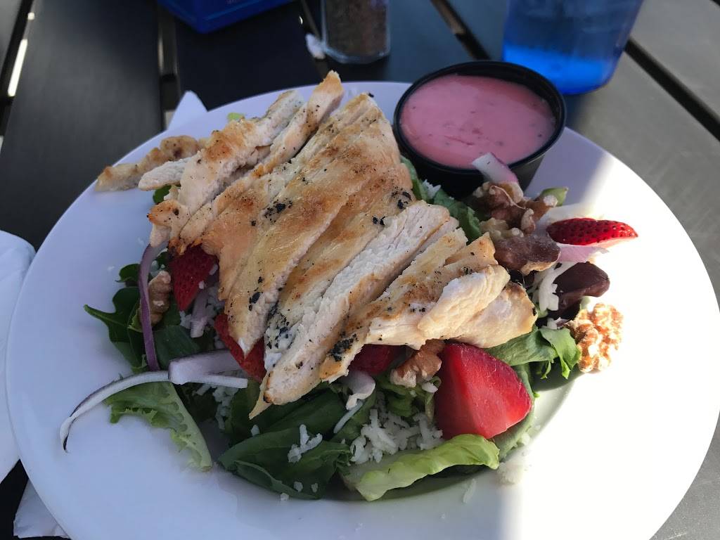 Fat Joes Bar and Grill | restaurant | 15 W Division St, Fond du Lac, WI 54935, USA | 9209333833 OR +1 920-933-3833