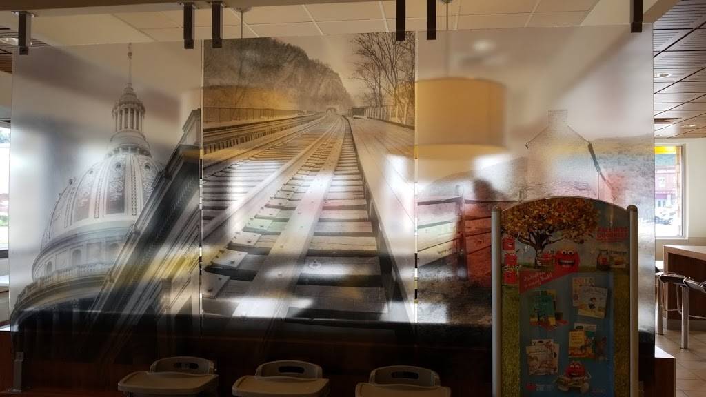 McDonalds | cafe | 351 Suncrest Towne Centre Drive, Morgantown, WV 26505, USA | 3045990382 OR +1 304-599-0382