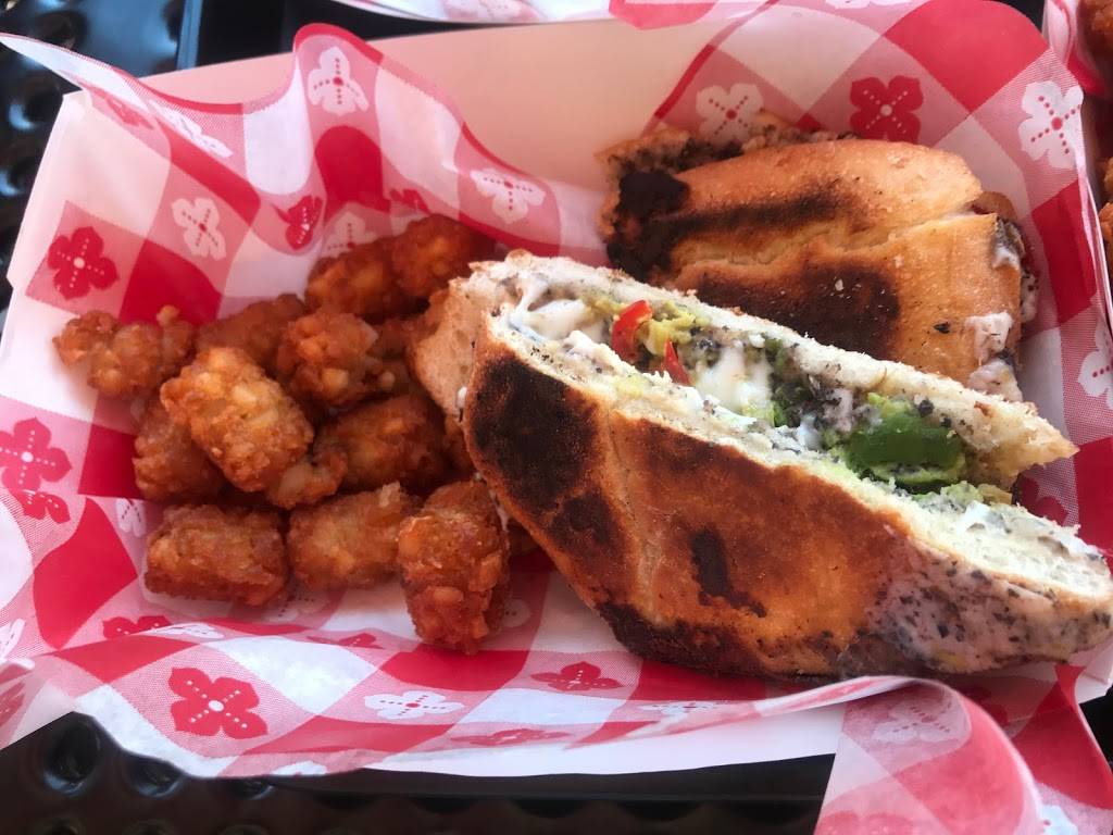 Jennie’s at Drossos | restaurant | 69125 Main Rd, Greenport, NY 11944, USA | 6314771339 OR +1 631-477-1339