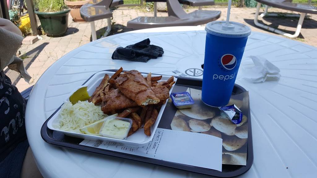 Petit Quebec | restaurant | 1200 Avenue Bourgogne, Chambly, QC J3L 1X4, Canada | 4504474884 OR +1 450-447-4884