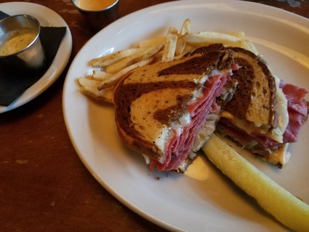 Sam Kendalls | restaurant | 1043 Broad St, Camden, SC 29020, USA | 8034242005 OR +1 803-424-2005