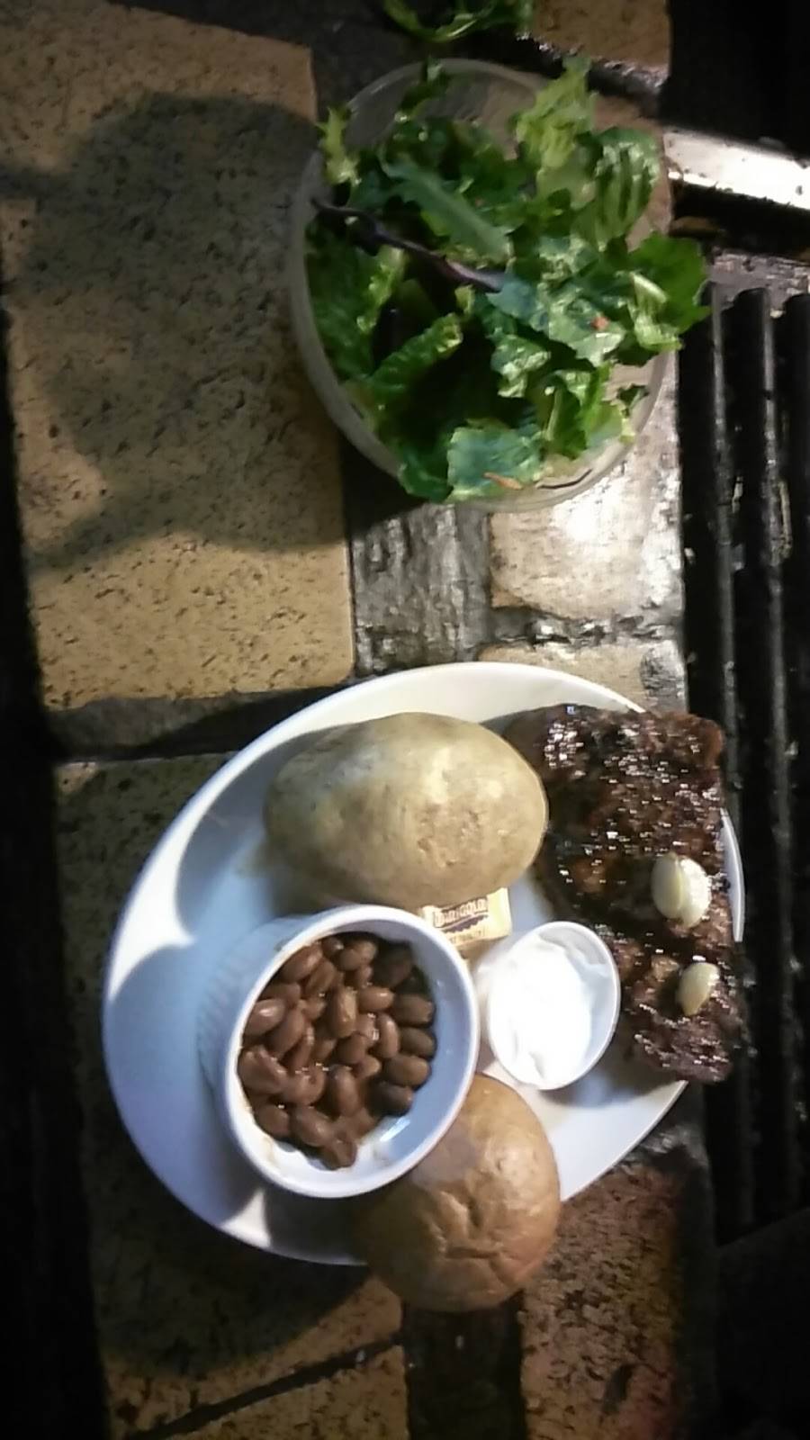 Bills Place | restaurant | 417 4th St, Wheatland, CA 95692, USA | 5306332117 OR +1 530-633-2117