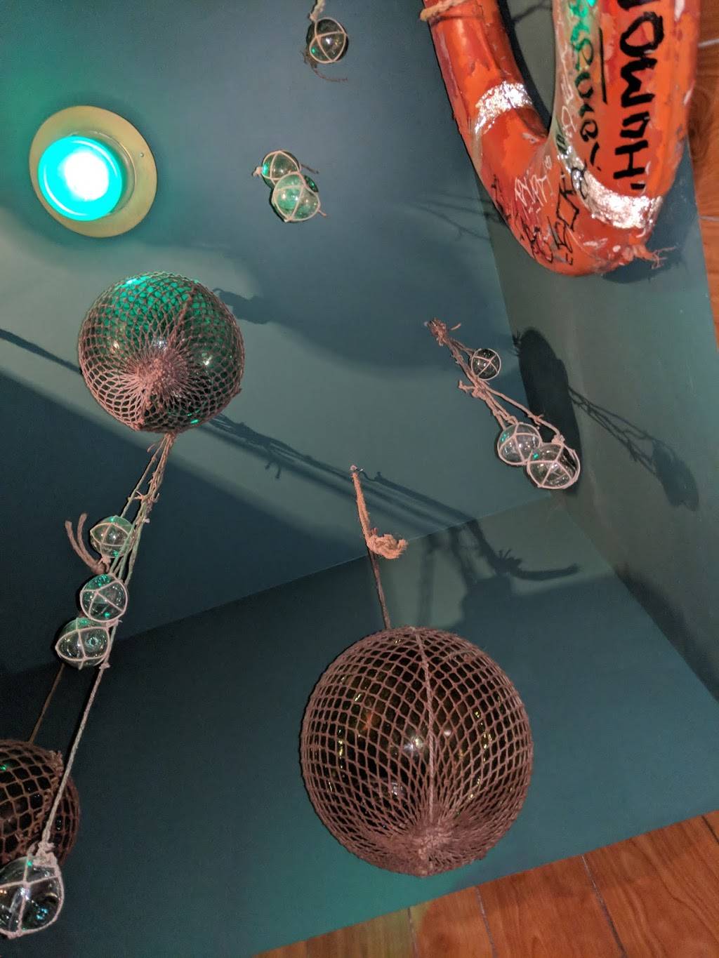 Bait Shop | restaurant | 606 Broadway E, Seattle, WA 98102, USA | 2064208742 OR +1 206-420-8742