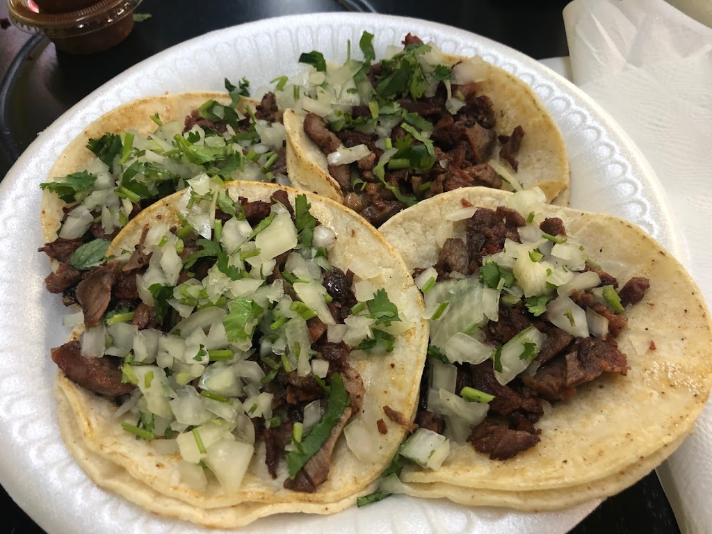 Tacos & Miches Fremont | restaurant | 318 E Fremont St, Las Vegas, NV 89101, USA | 7252040280 OR +1 725-204-0280