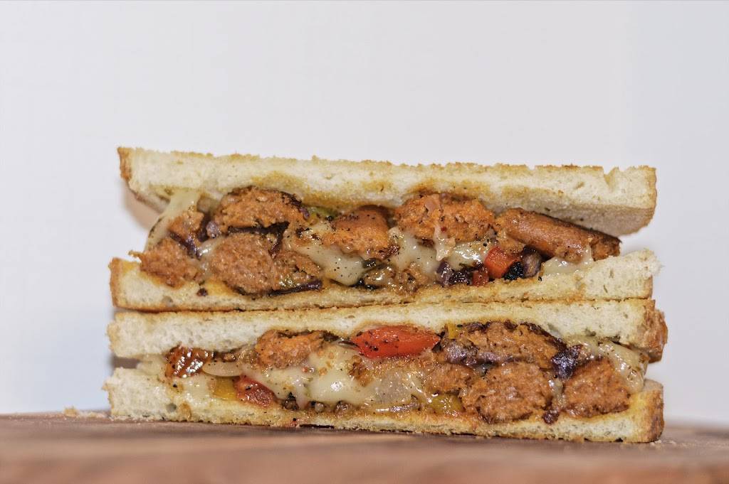 Happy Apple Cafe | restaurant | 5536 Troost Ave, Kansas City, MO 64110, USA | 8166058611 OR +1 816-605-8611