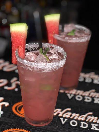 The Grillehouse of Tupelo | restaurant | 205 E Troy St, Tupelo, MS 38804, USA | 6625842950 OR +1 662-584-2950