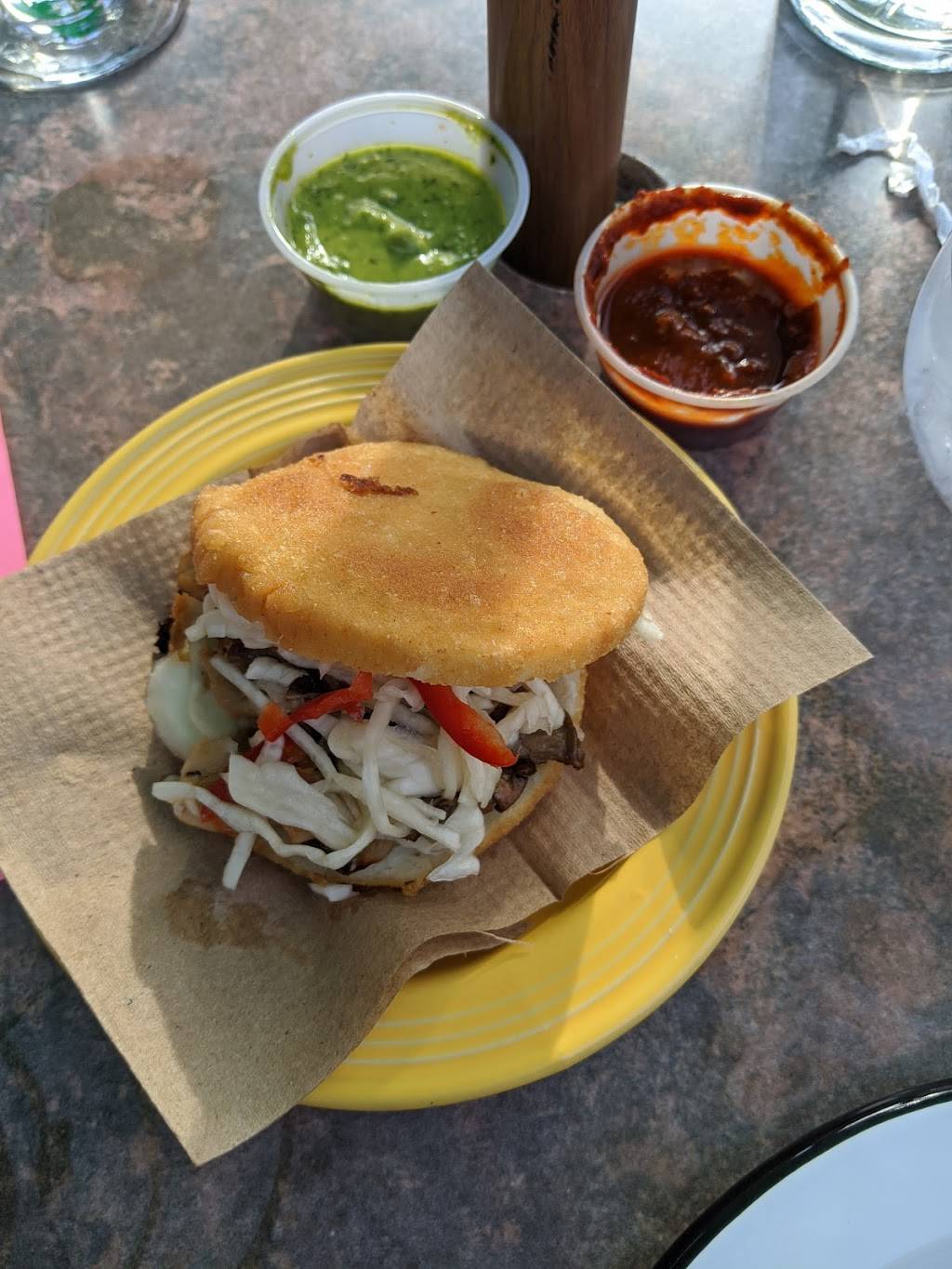 Mariposa Taqueria | restaurant | 56 Mill Plain Rd, Danbury, CT 06810, USA | 2037480875 OR +1 203-748-0875