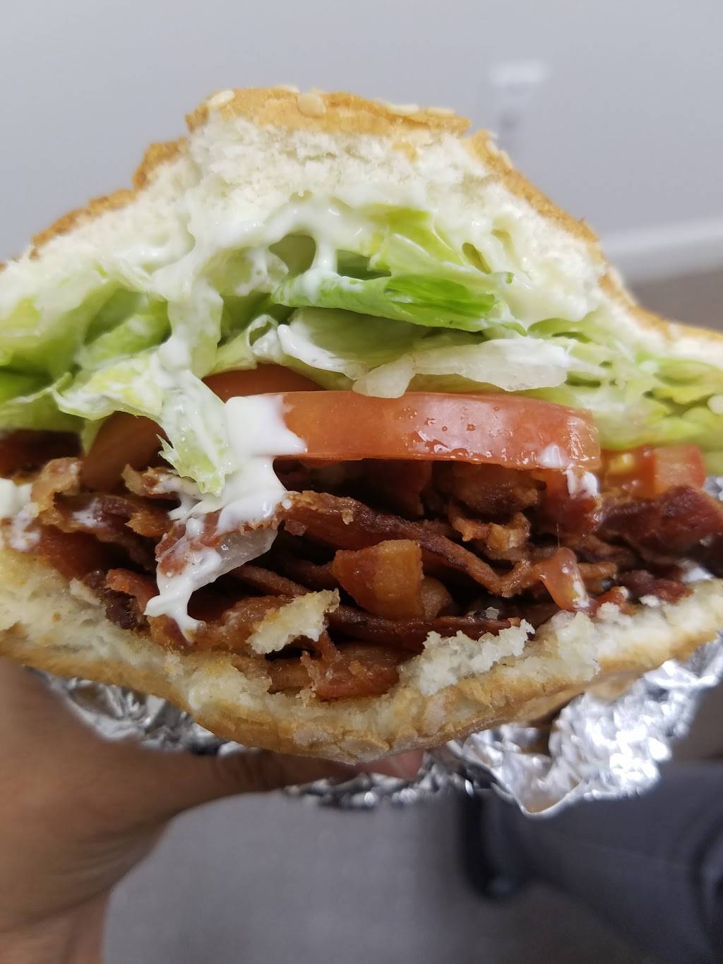 Five Guys | meal takeaway | 1410 Pine Ridge Rd, Naples, FL 34109, USA | 2392615603 OR +1 239-261-5603