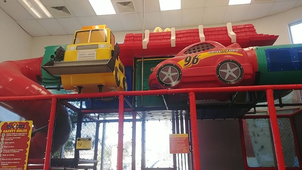 McDonalds | cafe | 9119 And 9127, W Union Hills Dr, Peoria, AZ 85382, USA | 6238753045 OR +1 623-875-3045