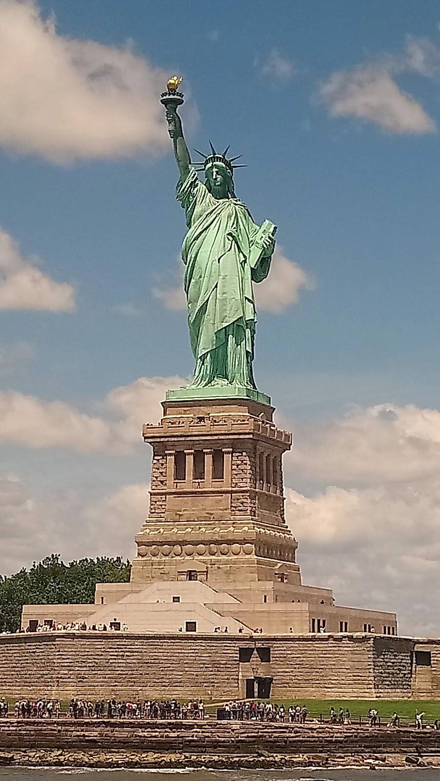 Skyline Princess Cruises | restaurant | 1 Worlds Fair Marina, Flushing, NY 11368, USA | 7184461100 OR +1 718-446-1100