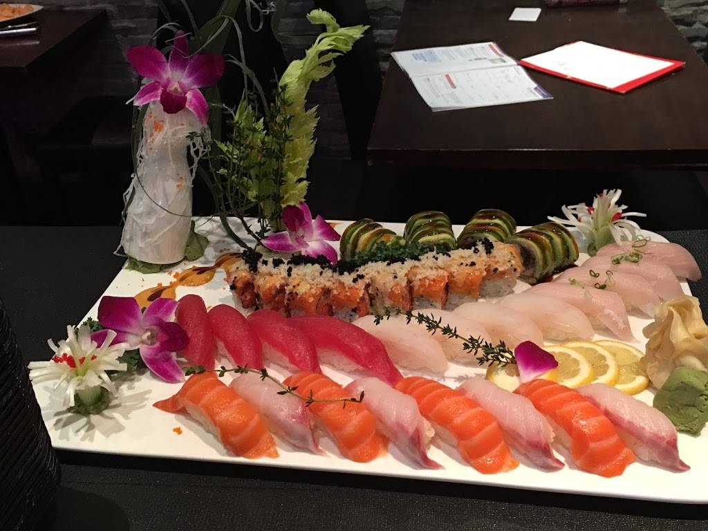 Taku Asian Bistro | restaurant | 100 7th St A, Garden City, NY 11530, USA | 5168779776 OR +1 516-877-9776