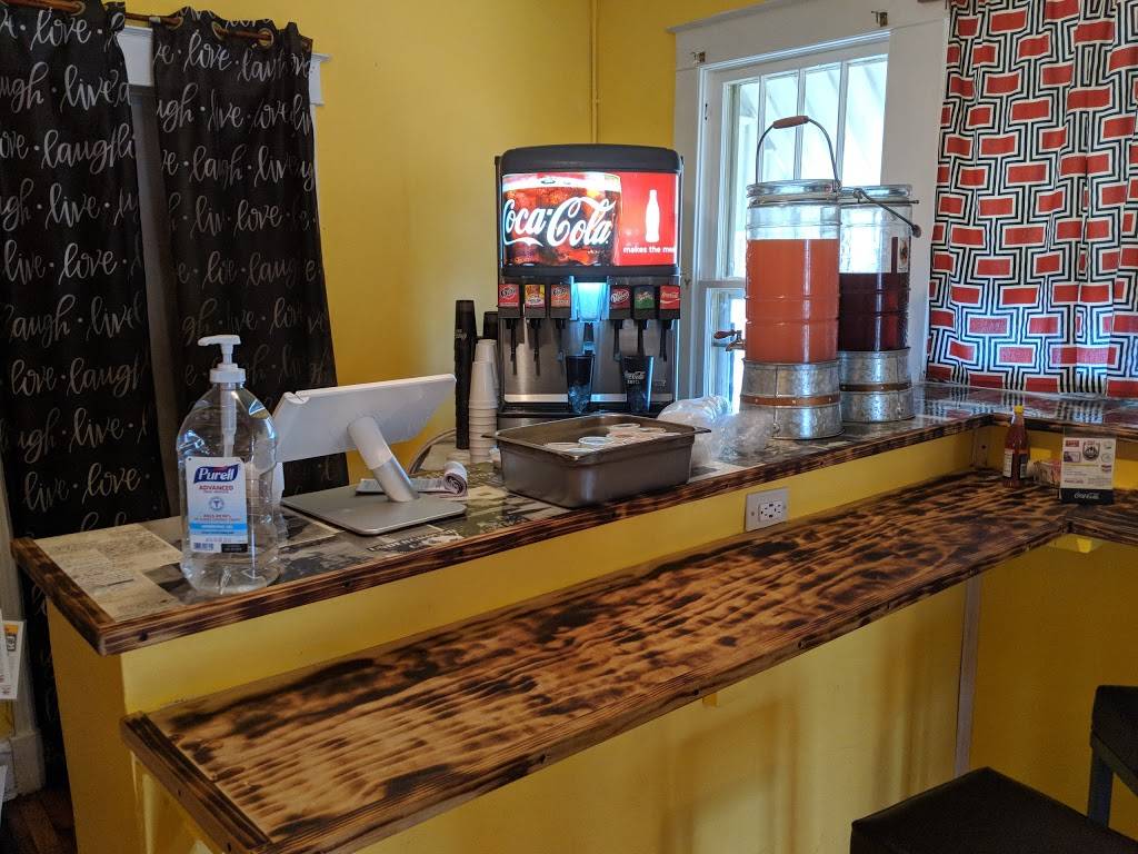 Chef Tams Underground Cafe | restaurant | 2299 Young Ave, Memphis, TN 38104, USA | 9012076182 OR +1 901-207-6182