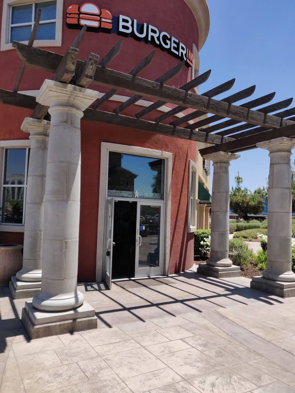 BurgerIM San Bernardino | restaurant | 1760 S Tippecanoe Ave STE A, San Bernardino, CA 92408, USA | 9094789700 OR +1 909-478-9700