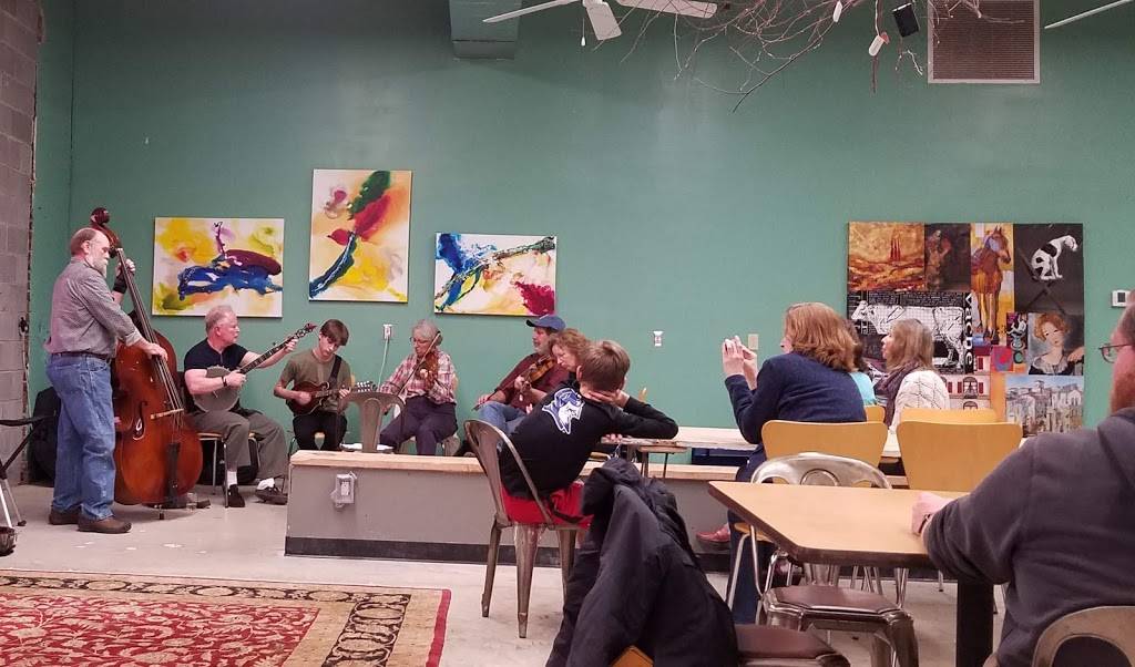 Peppercorn Restaurant | restaurant | 138 N Chatham Ave, Siler City, NC 27344, USA | 9195483145 OR +1 919-548-3145