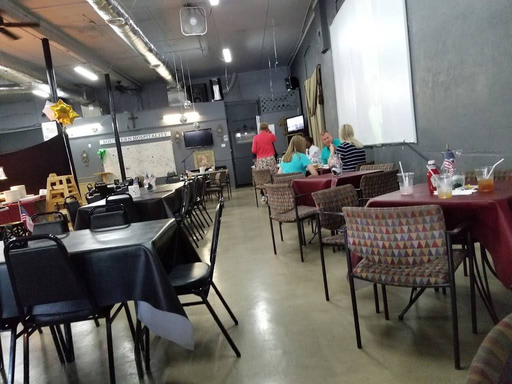 Southern Hospitality Catering and Dining | restaurant | 105 E 3rd St, Taylor, TX 76574, USA | 5125955029 OR +1 512-595-5029