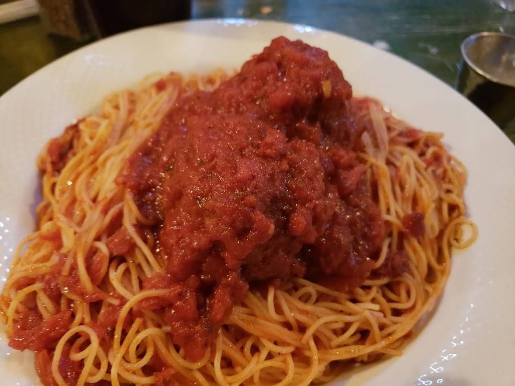 Bellas Restaurant | restaurant | 933 Hingham St, Rockland, MA 02370, USA | 7818715789 OR +1 781-871-5789