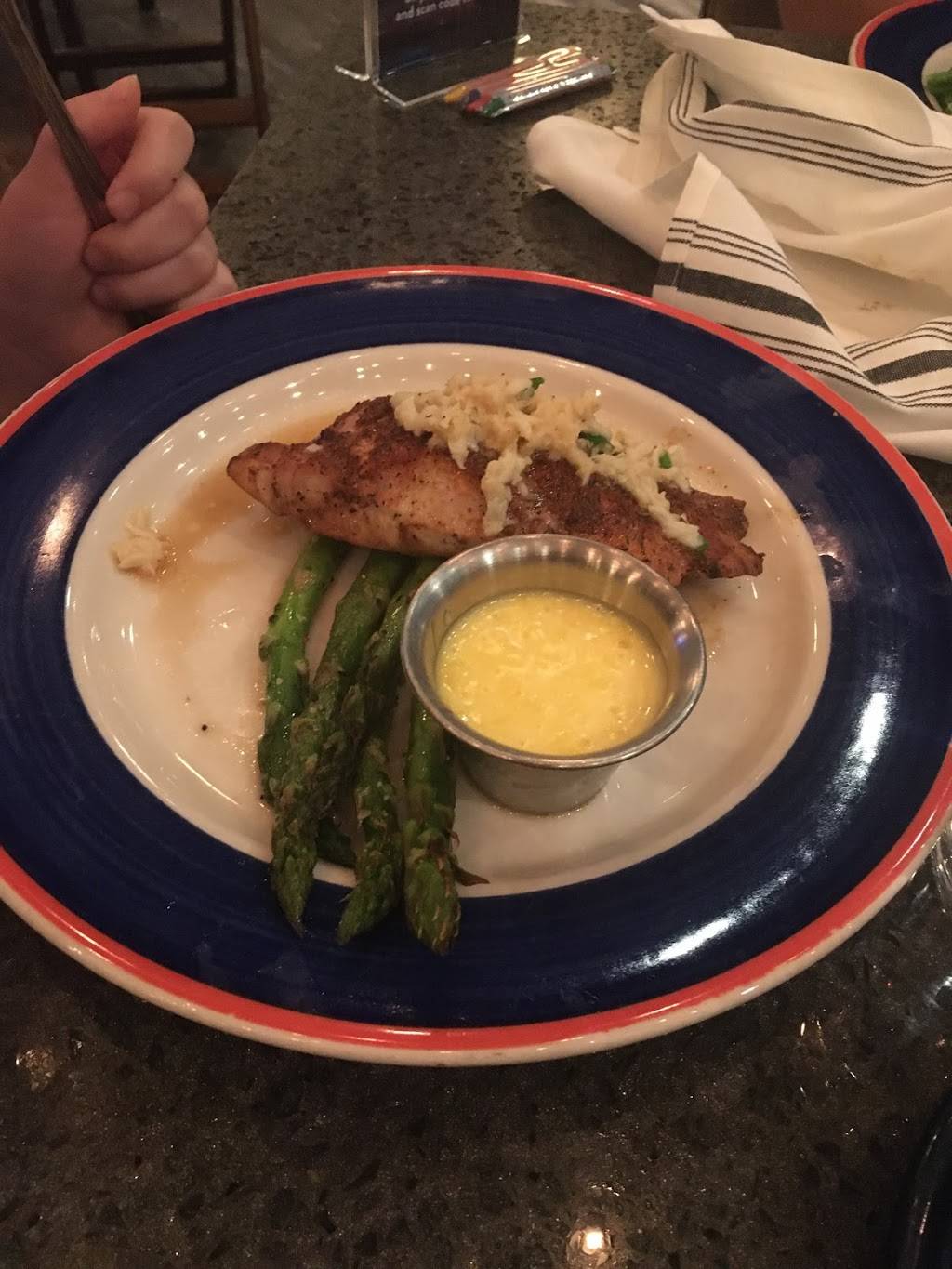 Does Eat Place | restaurant | 195 Beach Blvd, Biloxi, MS 39530, USA | 2282716343 OR +1 228-271-6343