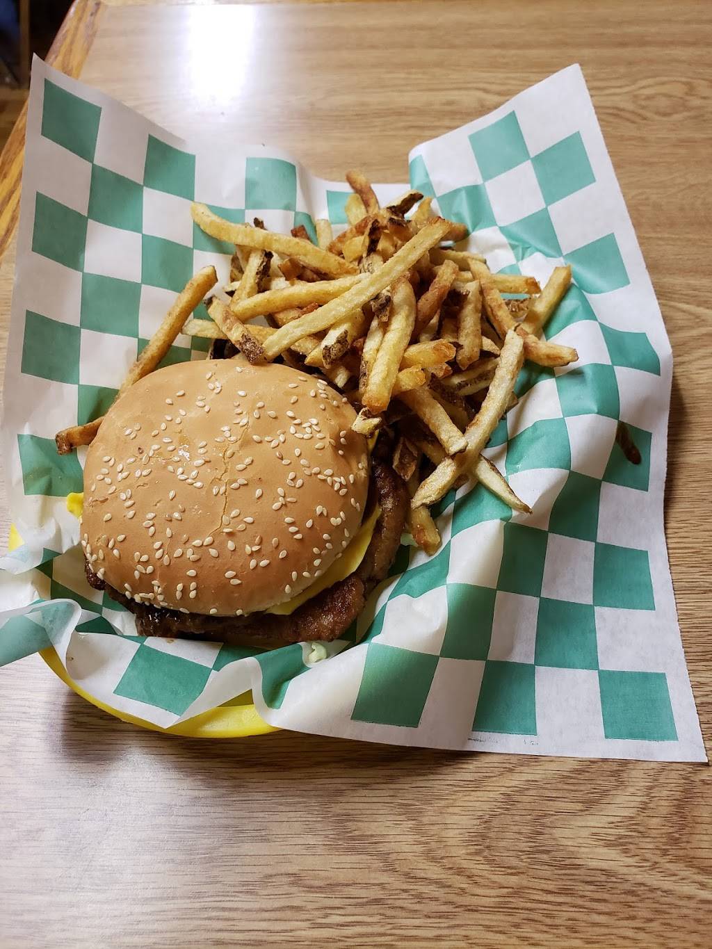 Moes Grill | restaurant | 710 S Main St, El Dorado, KS 67042, USA | 3163228464 OR +1 316-322-8464