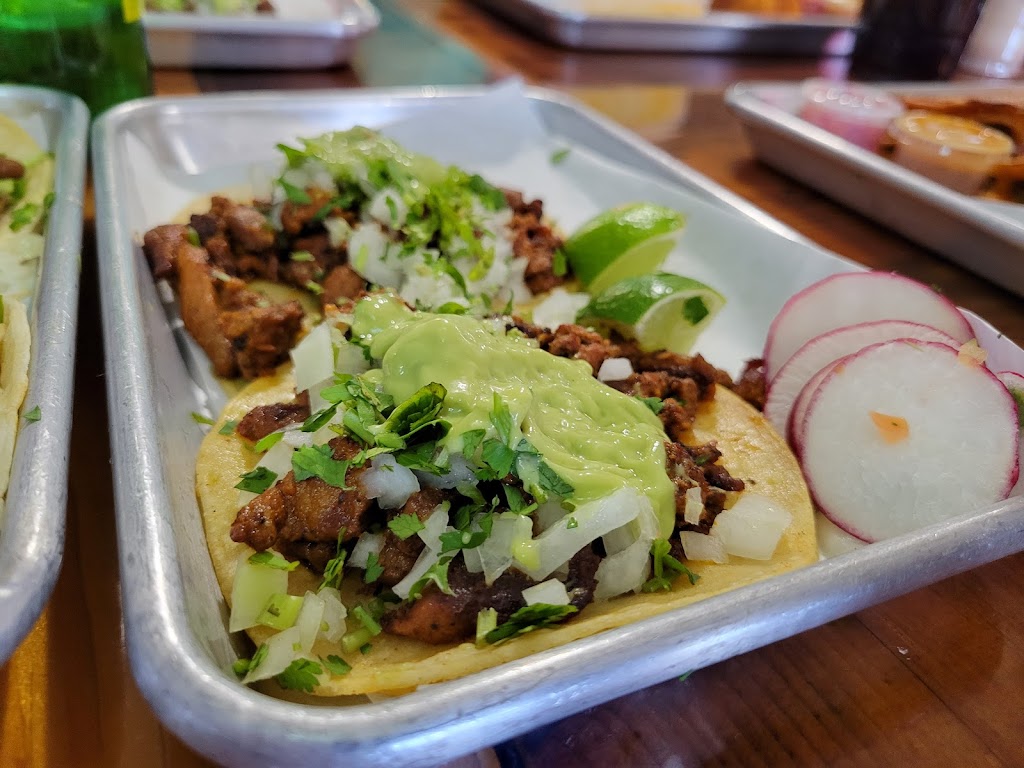 Javis Chicken and Churros | restaurant | 110 Wine Country Rd, Grandview, WA 98930, USA | 5092036052 OR +1 509-203-6052