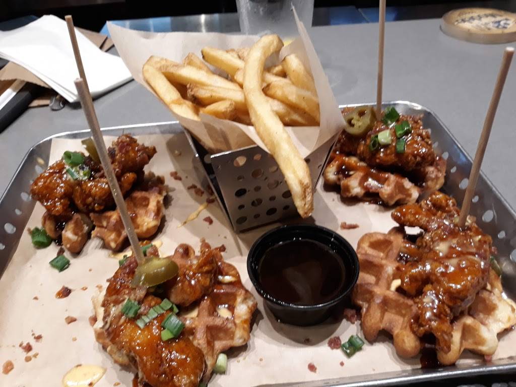 Chilis Grill & Bar | meal takeaway | 500 S St W, Raynham, MA 02767, USA | 5088246536 OR +1 508-824-6536