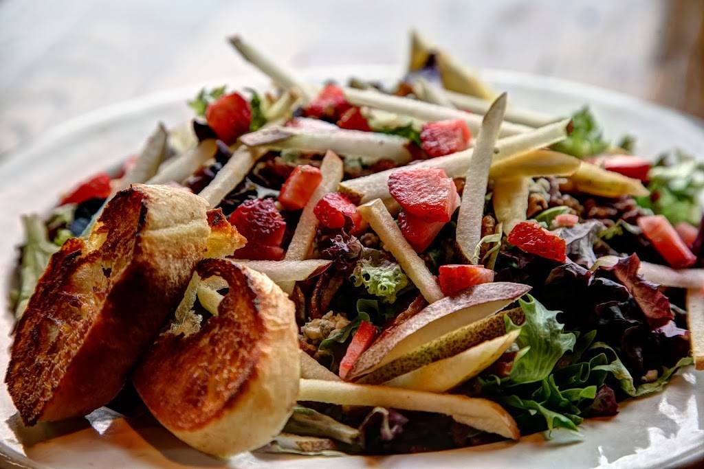 Topside Bar & Grill | restaurant | 215 Wilkes St, Steilacoom, WA 98388, USA | 2532123690 OR +1 253-212-3690