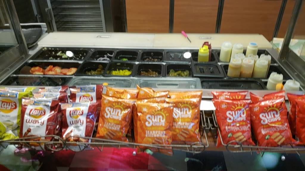 Subway | restaurant | 3500 S Crater Rd, Petersburg, VA 23805, USA | 8049574799 OR +1 804-957-4799
