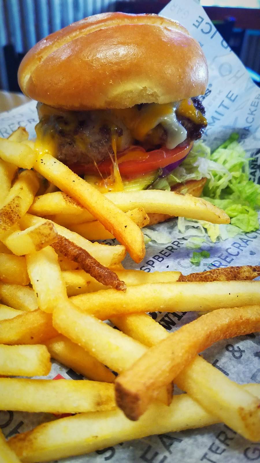 Hurricane Grill & Wings | restaurant | 2401 W State Rd 434, Longwood, FL 32779, USA | 4077725504 OR +1 407-772-5504