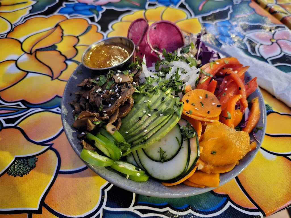 Delish Bish | restaurant | 214 Broad St, Nevada City, CA 95959, USA | 5304706080 OR +1 530-470-6080