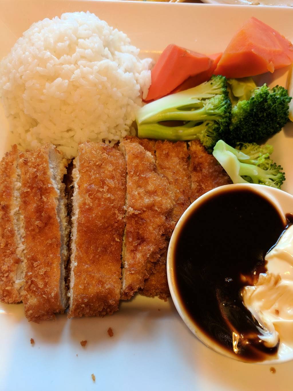 Little Tokyo Restaurant | restaurant | 72 Maine St, Brunswick, ME 04011, USA | 2077986888 OR +1 207-798-6888